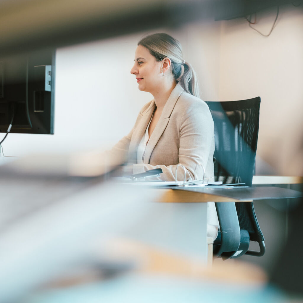 Medewerkster van Gilmaso verzorgt de administratieve ondersteuning